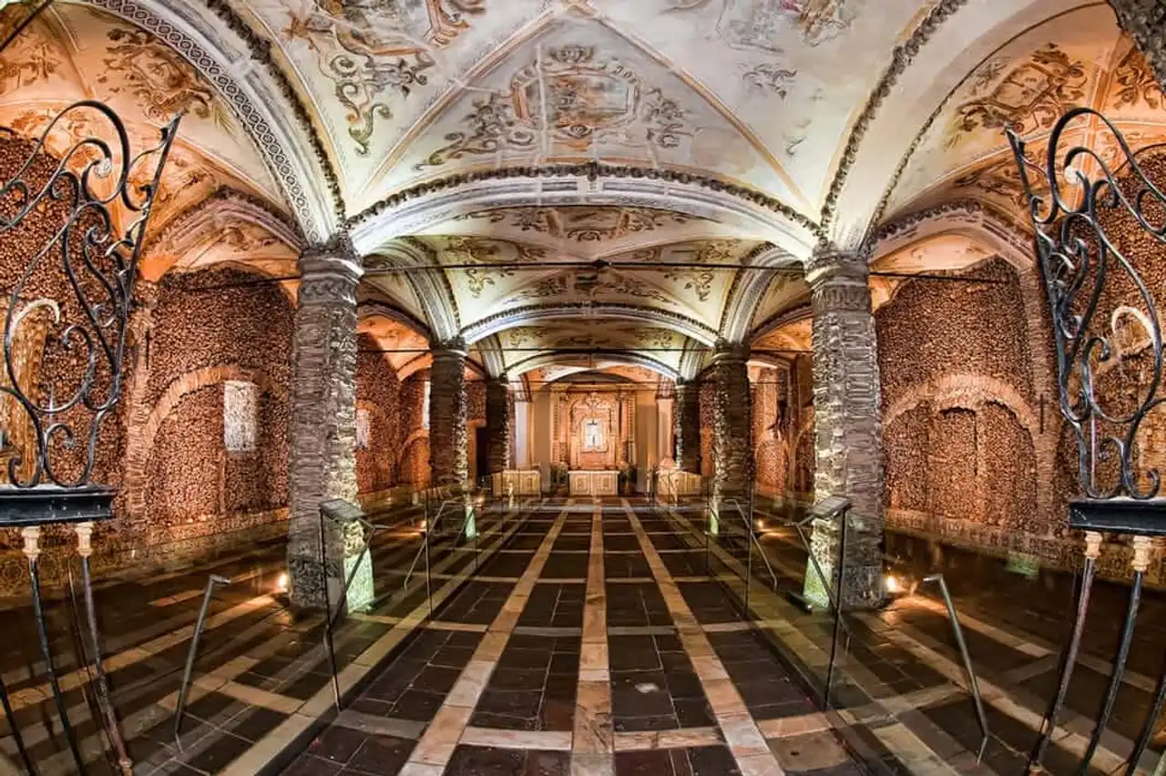 Strange and terrifying places in the world